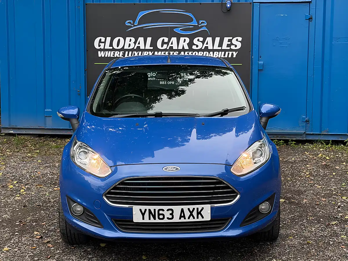 Used 2013 Ford Fiesta Zetec Blue - Interior and Exterior details 3