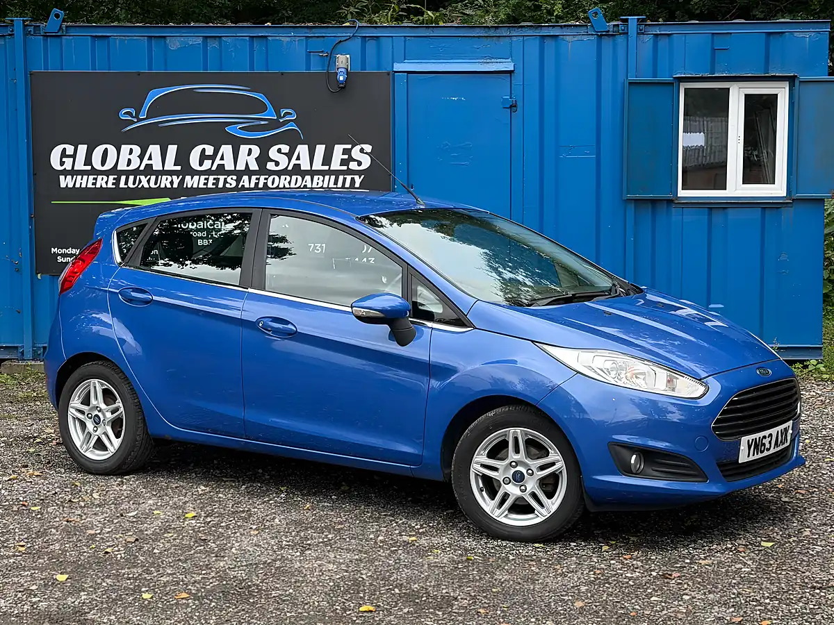 Used 2013 Ford Fiesta Zetec Blue - Interior and Exterior details 6