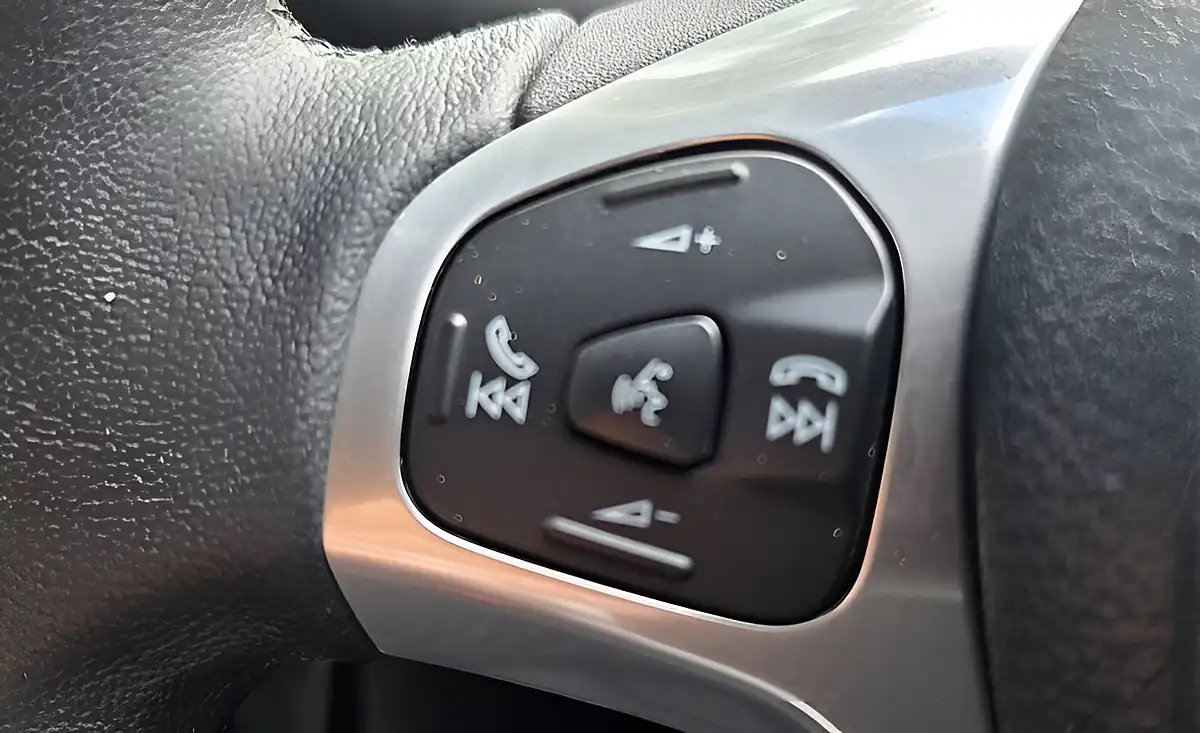 Used 2013 Ford Fiesta Zetec Frozen White - Interior and Exterior details 16