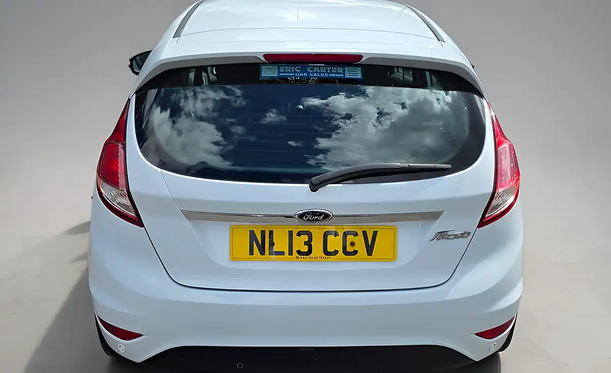 Used 2013 Ford Fiesta Zetec Frozen White - Interior and Exterior details 3