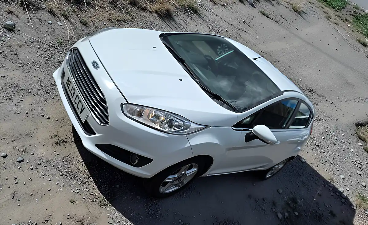 Used 2013 Ford Fiesta Zetec Frozen White - Interior and Exterior details 6