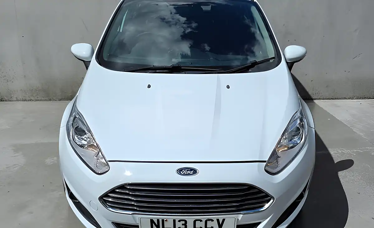 Used 2013 Ford Fiesta Zetec Frozen White - Interior and Exterior details 7