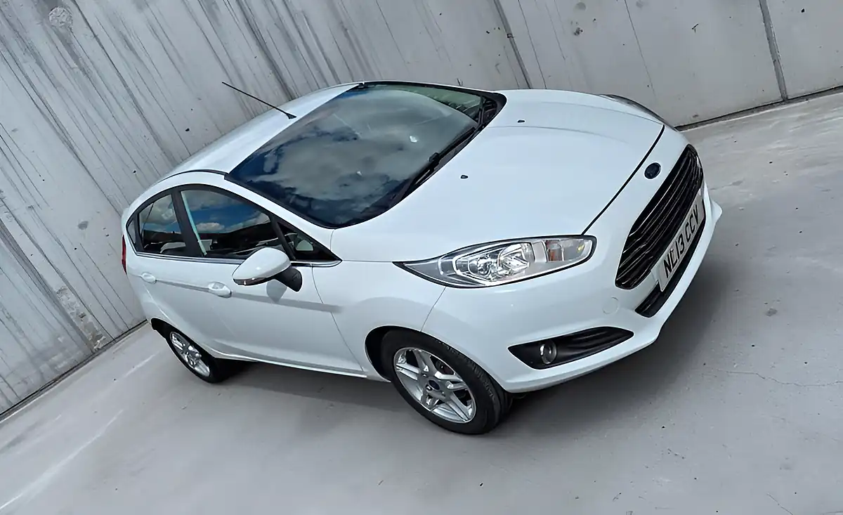 Used 2013 Ford Fiesta Zetec Frozen White - Interior and Exterior details 8