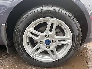Used 2013 Ford Fiesta Zetec Grey - Interior and Exterior details 10