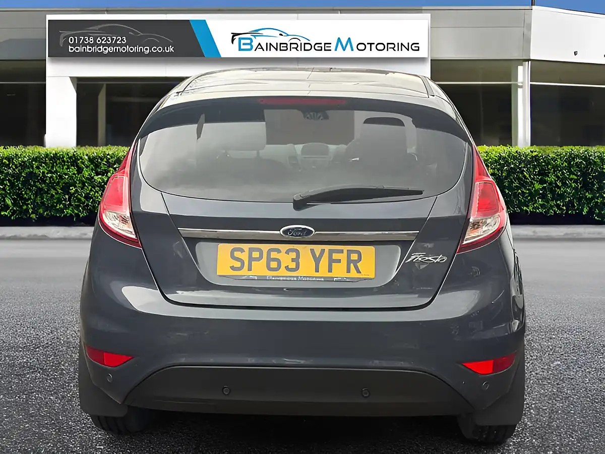 Used 2013 Ford Fiesta Zetec Grey - Interior and Exterior details 4