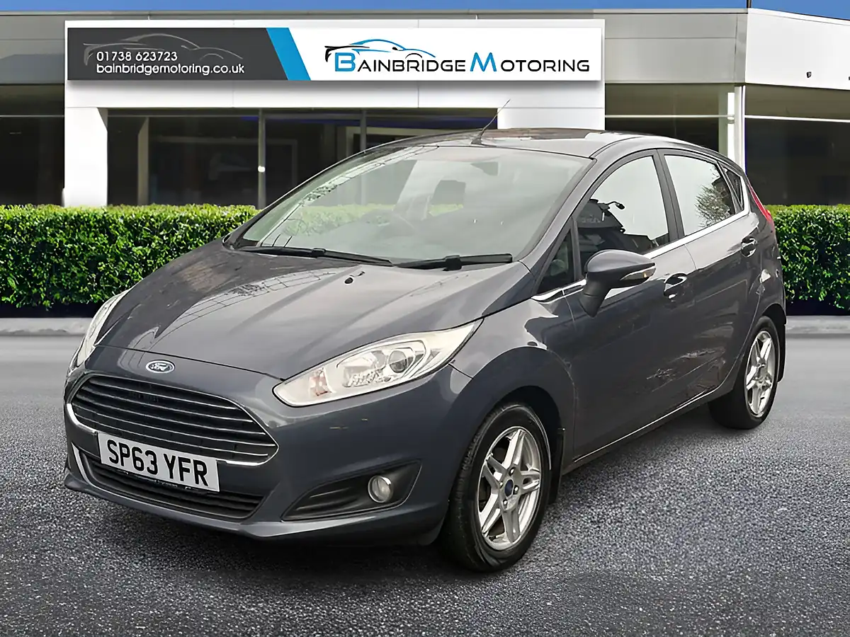 Used 2013 Ford Fiesta Zetec Grey - Interior and Exterior details 7