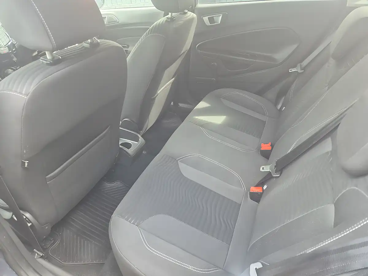 Used 2013 Ford Fiesta Zetec Grey - Interior and Exterior details 14