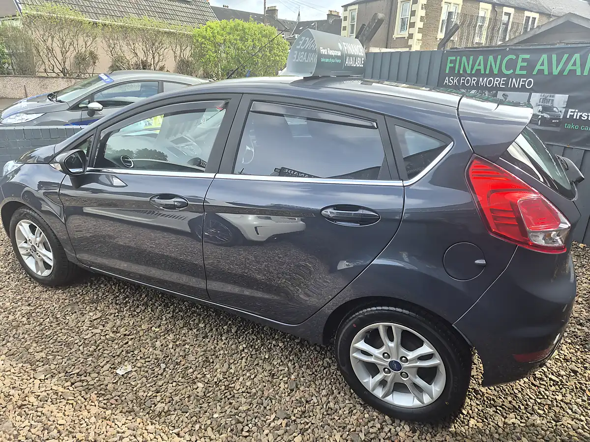 Used 2013 Ford Fiesta Zetec Grey - Interior and Exterior details 5