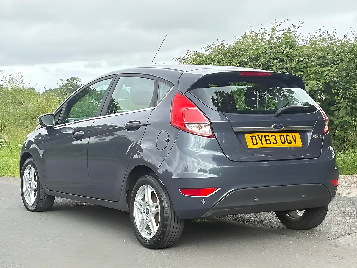 Used 2013 Ford Fiesta Zetec Grey - Interior and Exterior details 7