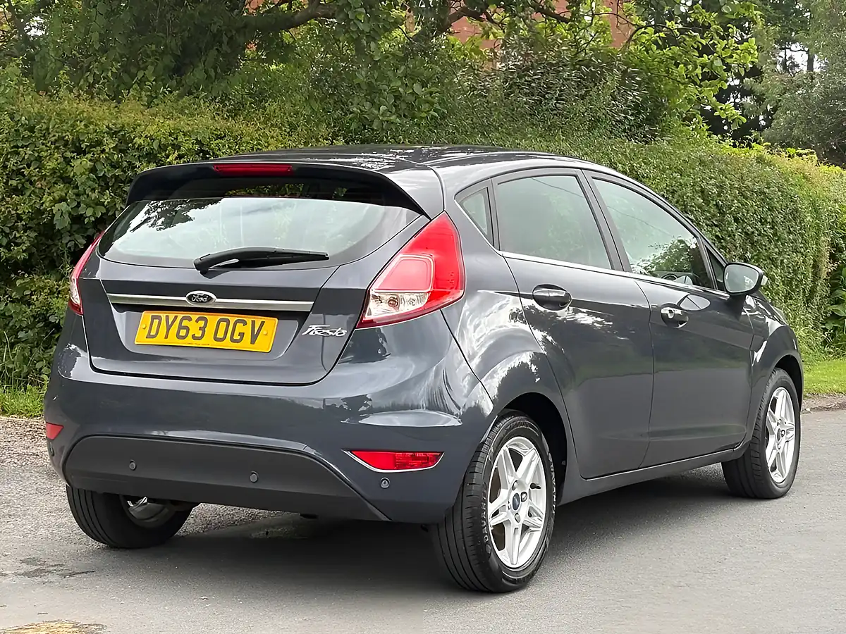 Used 2013 Ford Fiesta Zetec Grey - Interior and Exterior details 9