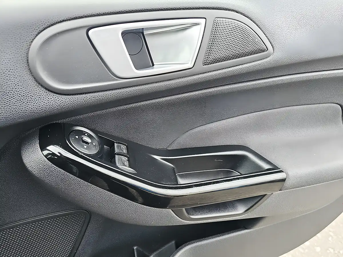 Used 2013 Ford Fiesta Zetec Grey - Interior and Exterior details 16