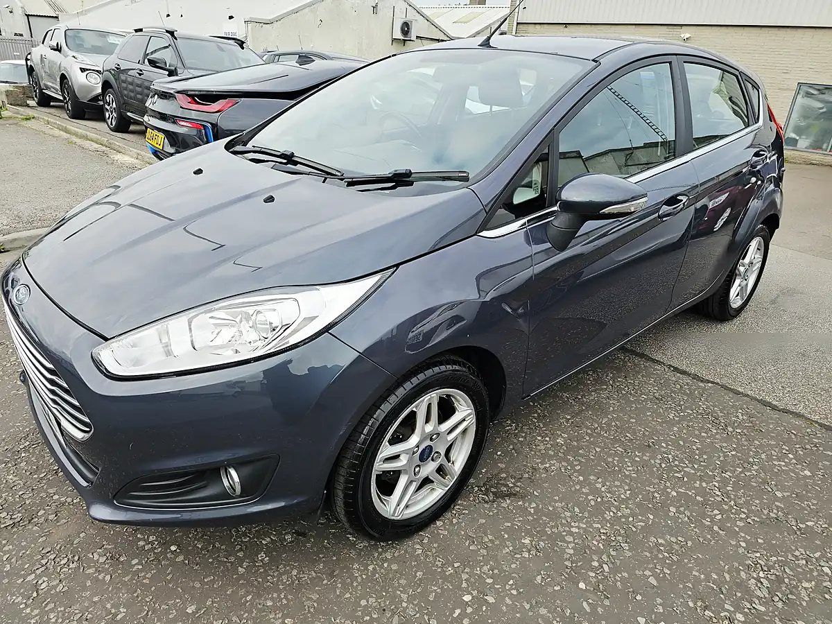 Used 2013 Ford Fiesta Zetec Grey - Interior and Exterior details 6