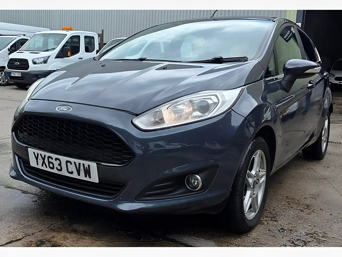 Used 2013 Ford Fiesta Zetec Grey - Interior and Exterior details 12