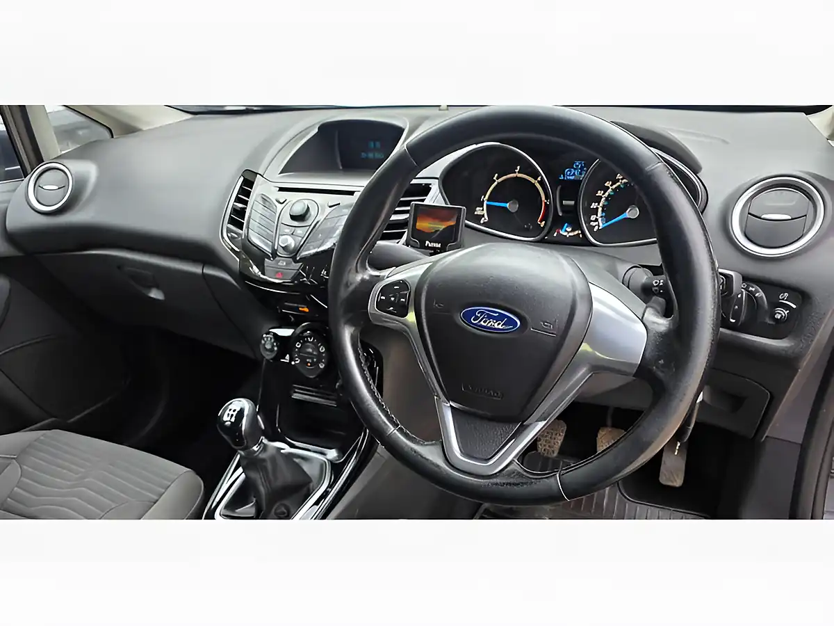 Used 2013 Ford Fiesta Zetec Grey - Interior and Exterior details 14