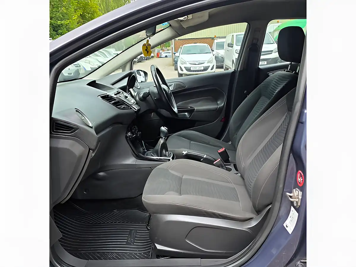 Used 2013 Ford Fiesta Zetec Grey - Interior and Exterior details 19