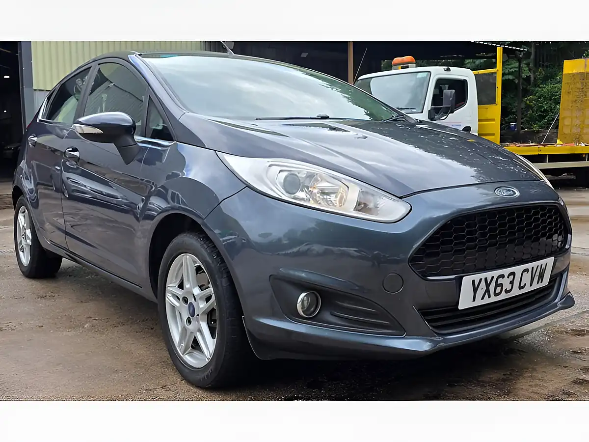 Used 2013 Ford Fiesta Zetec Grey - Interior and Exterior details 3