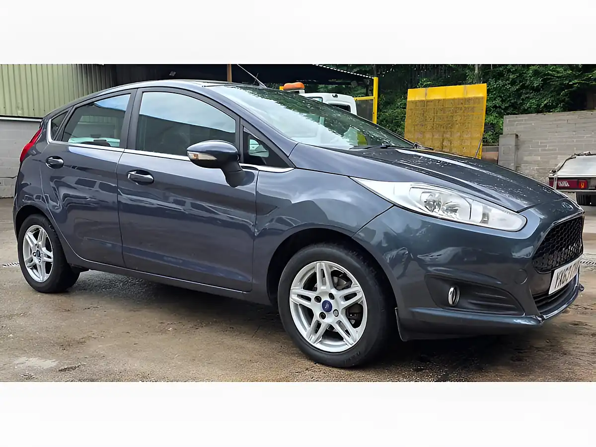 Used 2013 Ford Fiesta Zetec Grey - Interior and Exterior details 4