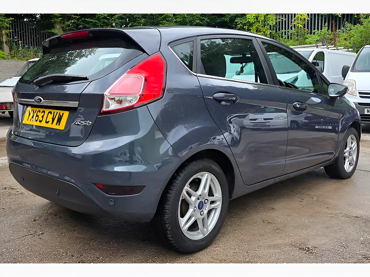Used 2013 Ford Fiesta Zetec Grey - Interior and Exterior details 7