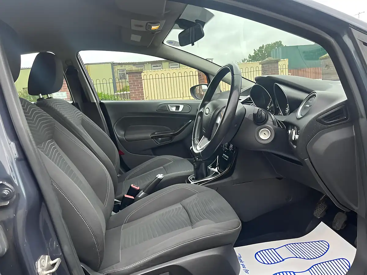 Used 2013 Ford Fiesta Zetec Grey - Interior and Exterior details 12