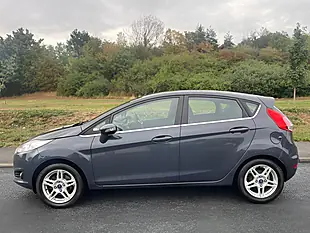 Used 2013 Ford Fiesta Zetec Grey - Interior and Exterior details 4