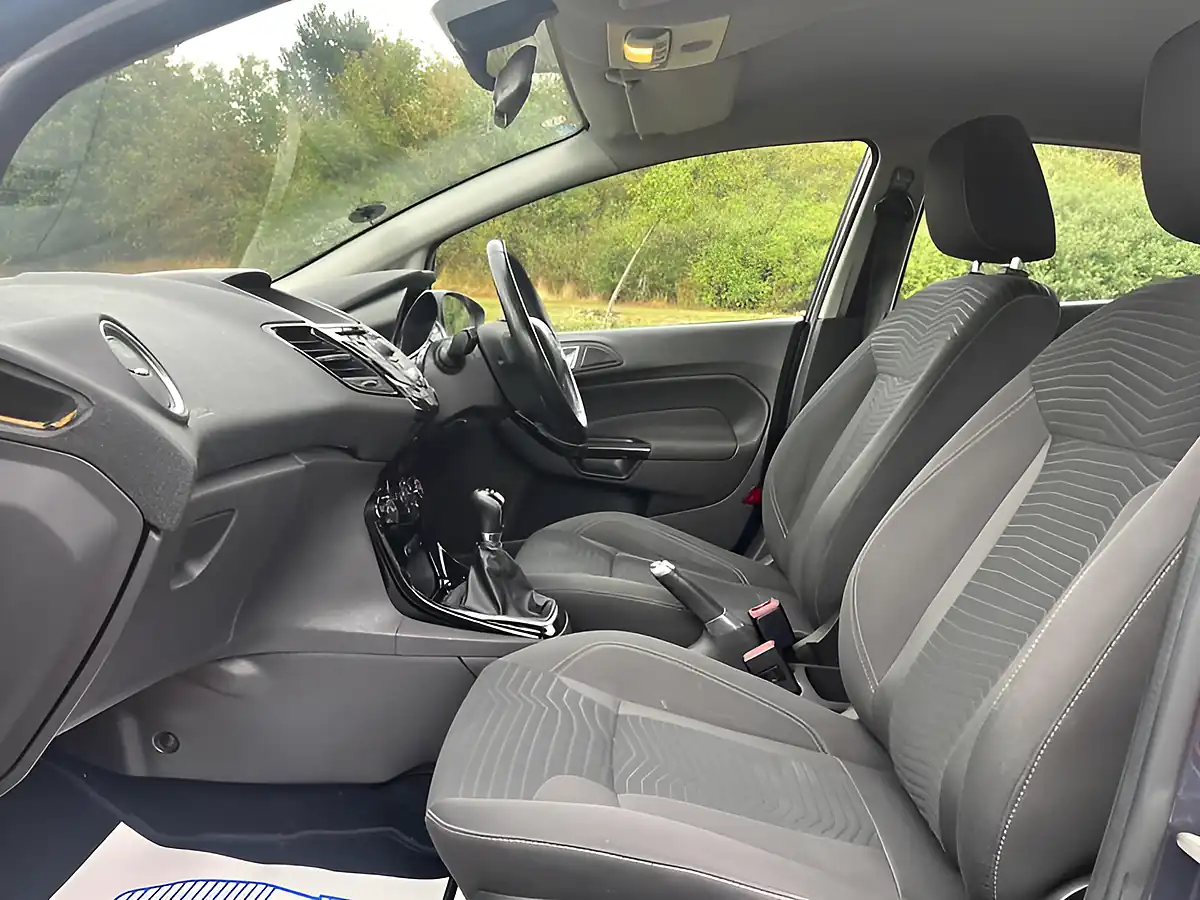 Used 2013 Ford Fiesta Zetec Grey - Interior and Exterior details 6