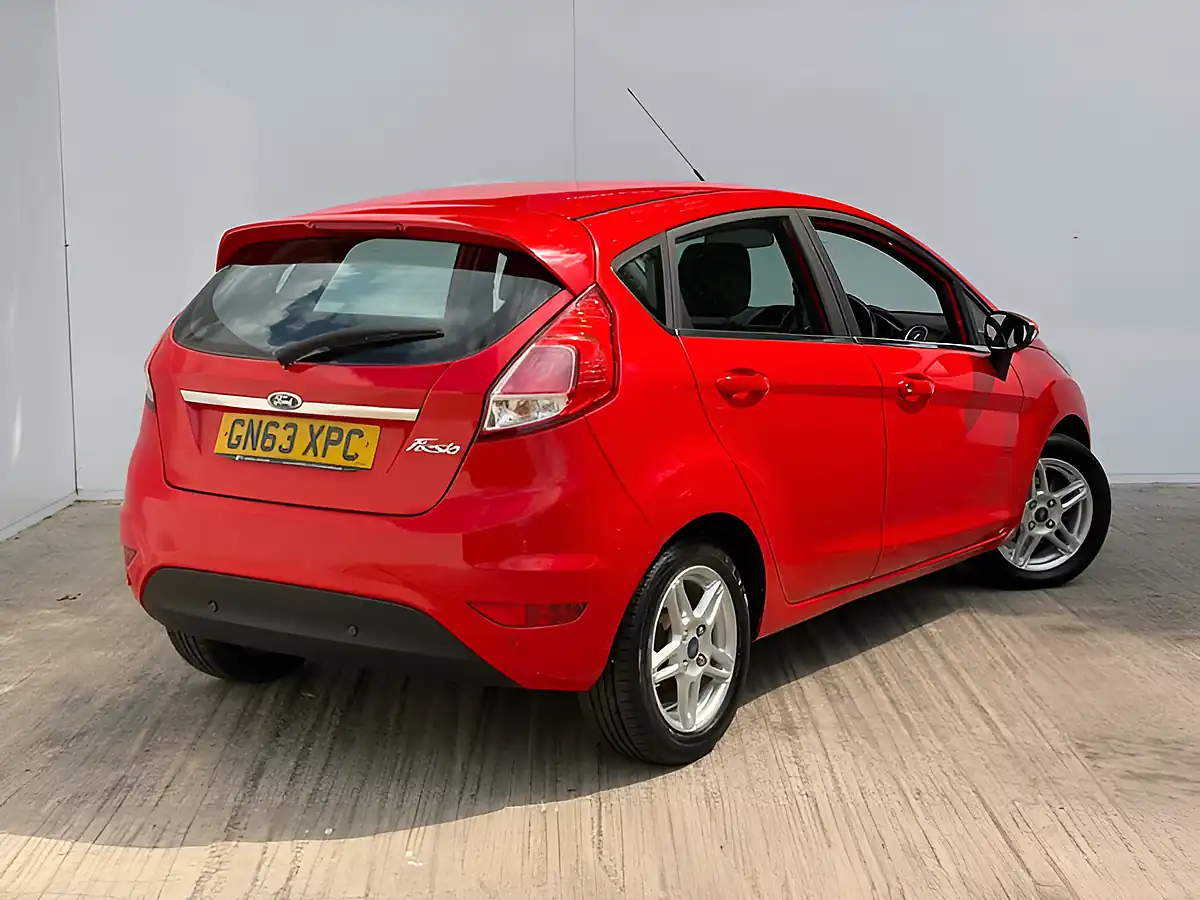 Used 2013 Ford Fiesta Zetec Race Red - Interior and Exterior details 12