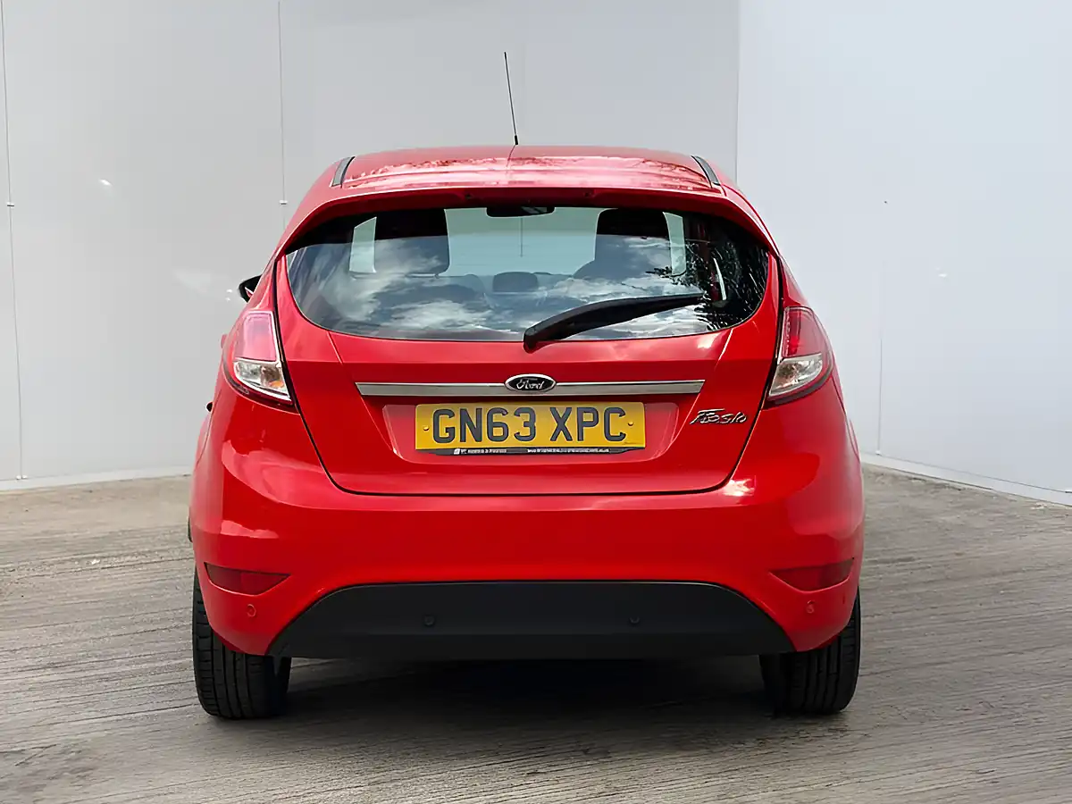 Used 2013 Ford Fiesta Zetec Race Red - Interior and Exterior details 15