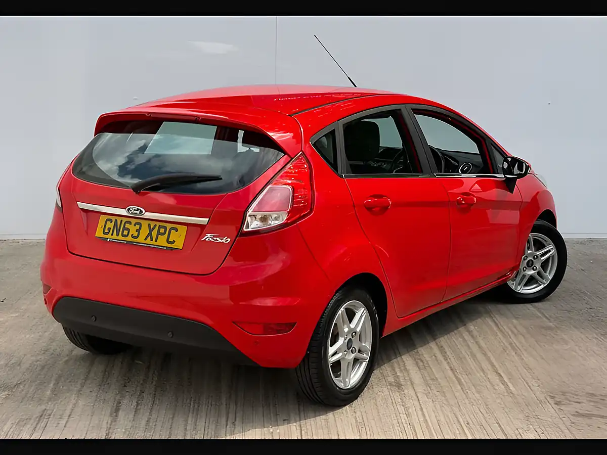 Used 2013 Ford Fiesta Zetec Race Red - Interior and Exterior details 3