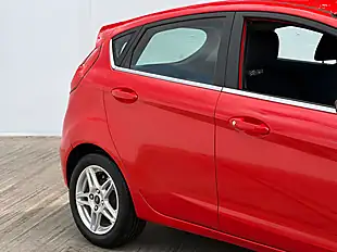 Used 2013 Ford Fiesta Zetec Race Red - Interior and Exterior details 7