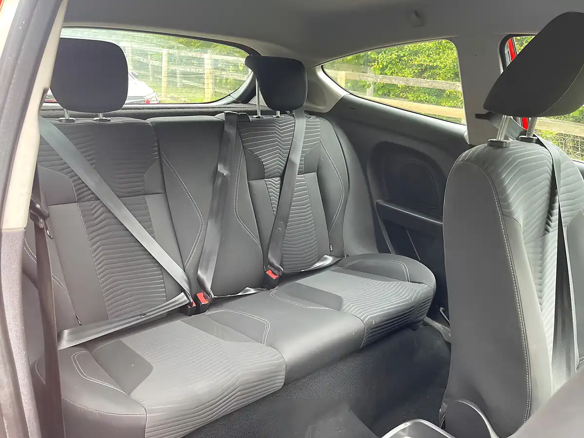 Used 2013 Ford Fiesta Zetec Red - Interior and Exterior details 13