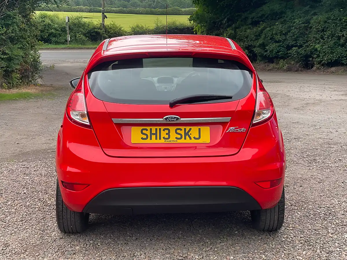 Used 2013 Ford Fiesta Zetec Red - Interior and Exterior details 5