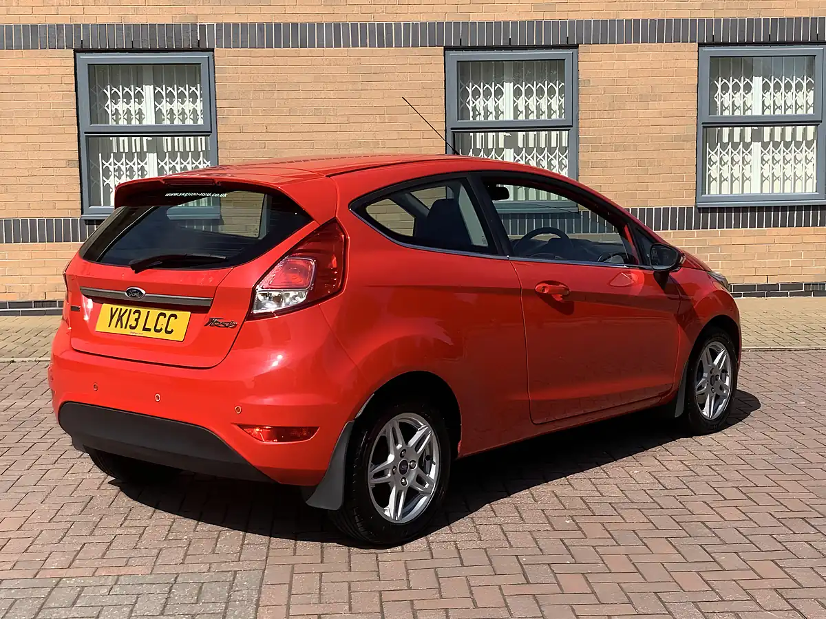 Used 2013 Ford Fiesta Zetec Red - Interior and Exterior details 7