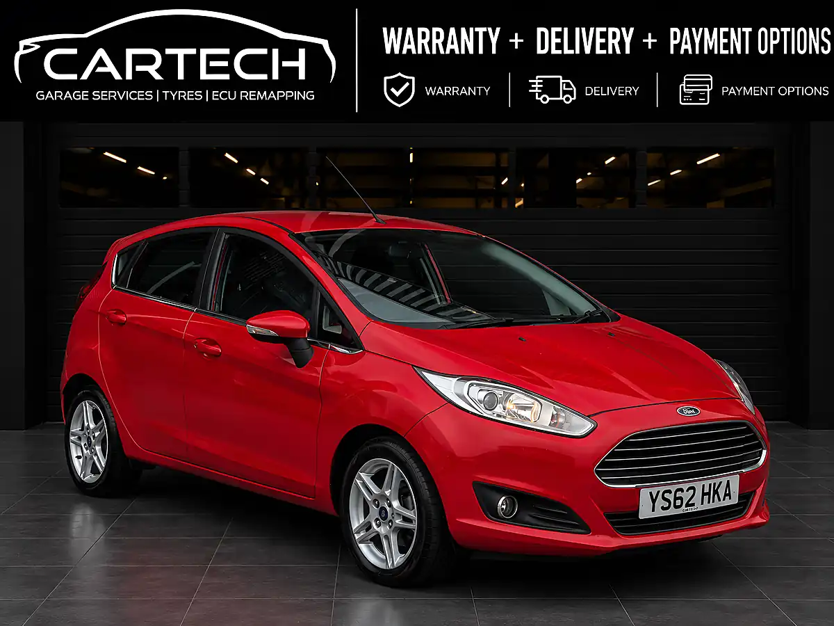 Used 2013 Ford Fiesta Zetec Red - Front View