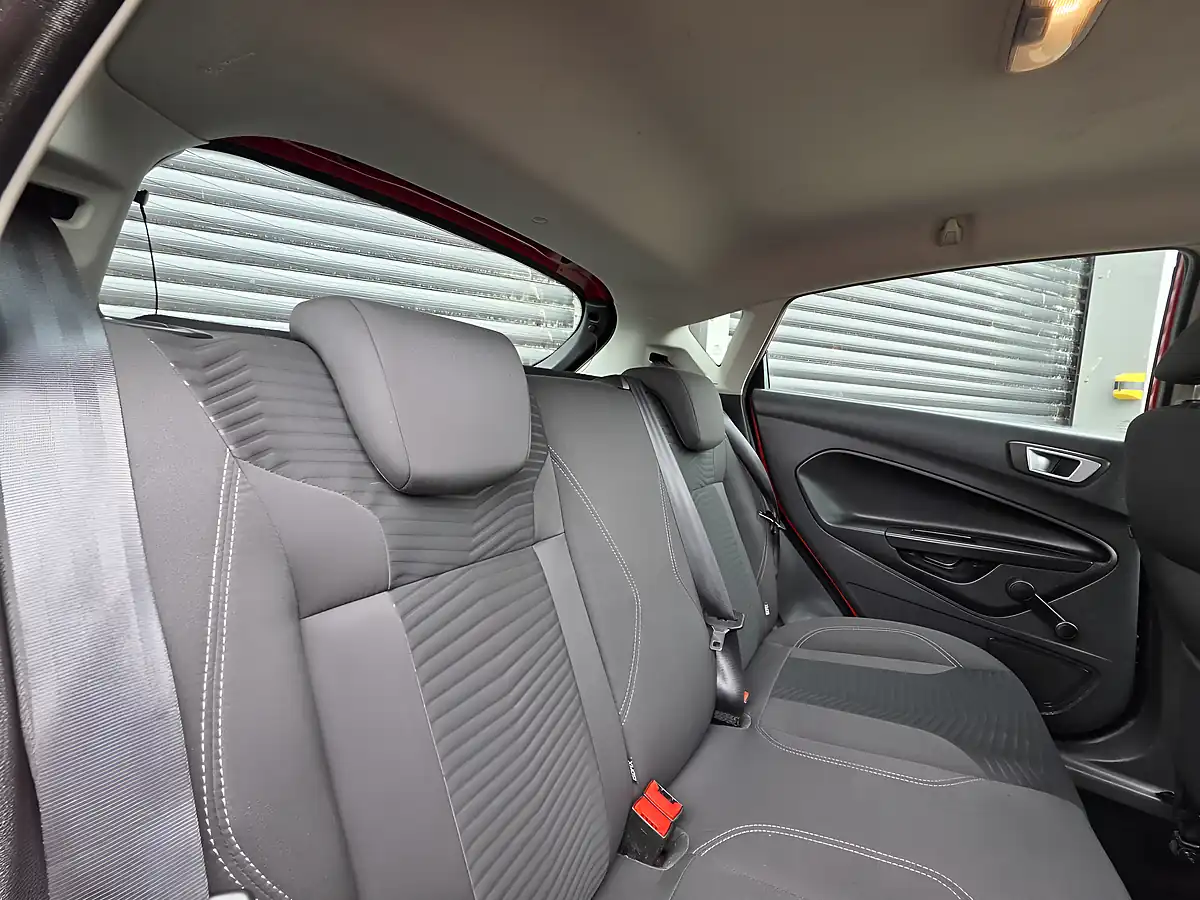 Used 2013 Ford Fiesta Zetec Red - Interior and Exterior details 4