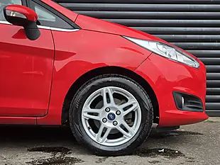 Used 2013 Ford Fiesta Zetec Red - Interior and Exterior details 8
