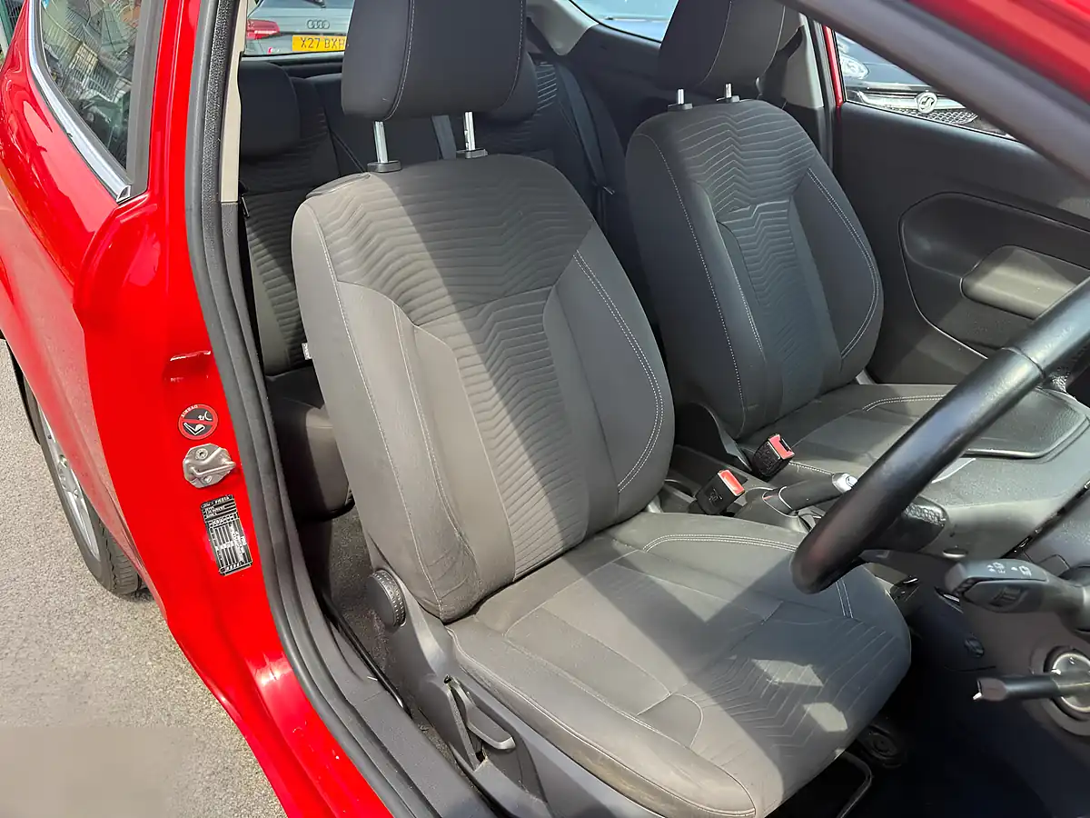 Used 2013 Ford Fiesta Zetec Red - Interior and Exterior details 12