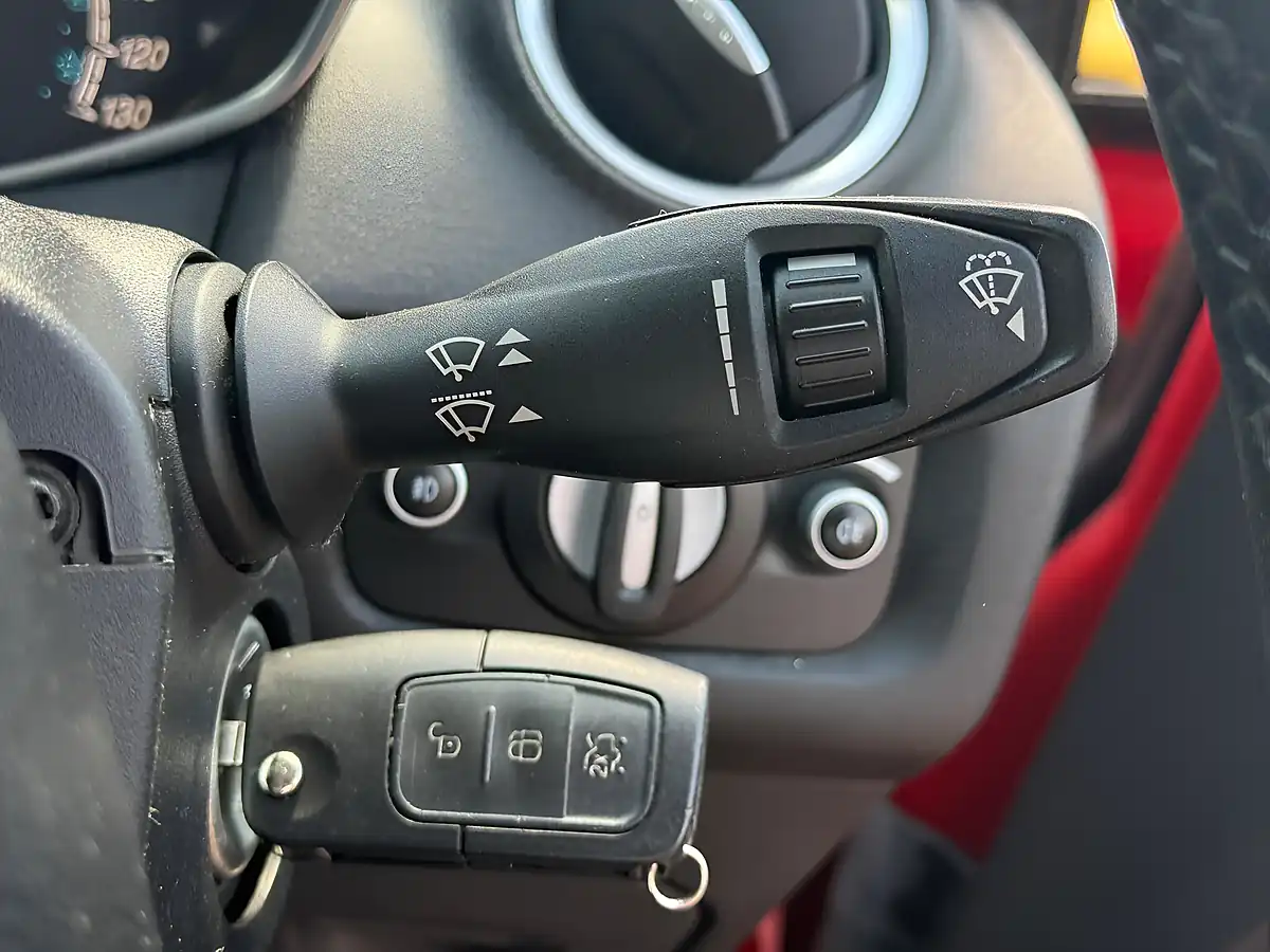 Used 2013 Ford Fiesta Zetec Red - Interior and Exterior details 14