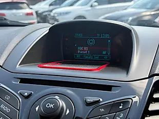 Used 2013 Ford Fiesta Zetec Red - Interior and Exterior details 16