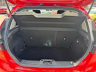 Used 2013 Ford Fiesta Zetec Red - Interior and Exterior details 18