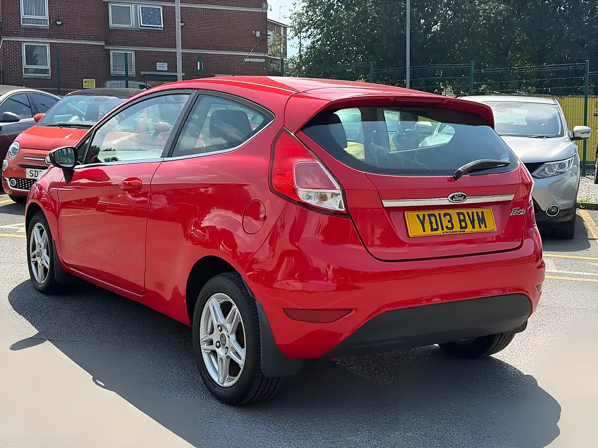 Used 2013 Ford Fiesta Zetec Red - Interior and Exterior details 5
