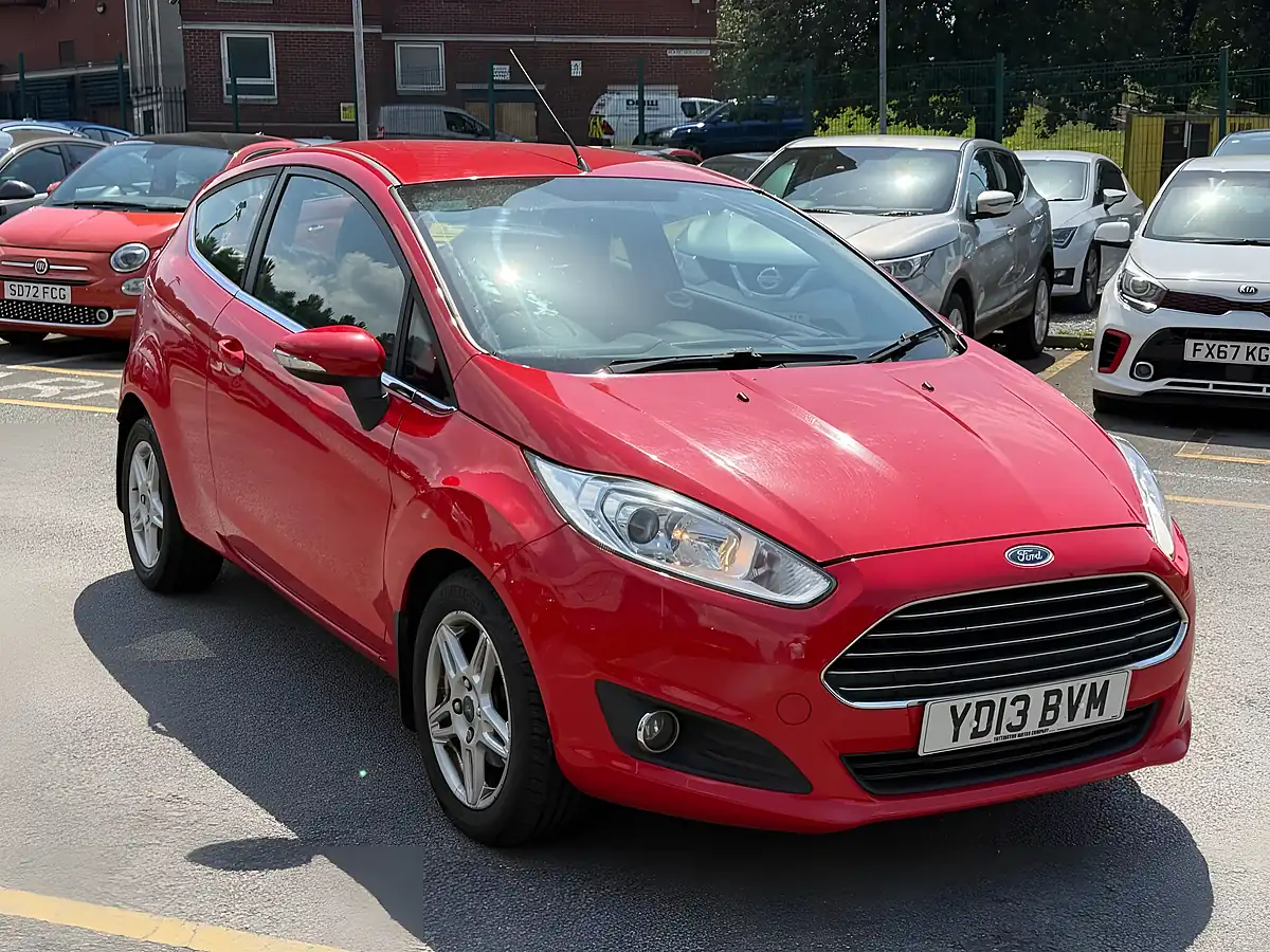 Used 2013 Ford Fiesta Zetec Red - Interior and Exterior details 6