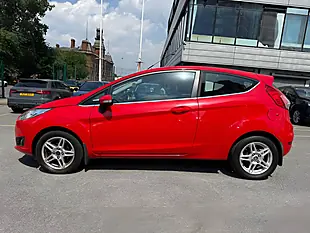 Used 2013 Ford Fiesta Zetec Red - Interior and Exterior details 7