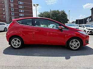 Used 2013 Ford Fiesta Zetec Red - Interior and Exterior details 9