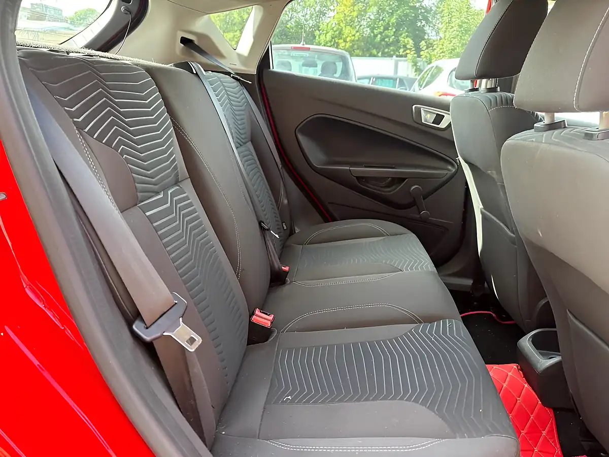 Used 2013 Ford Fiesta Zetec Red - Interior and Exterior details 12