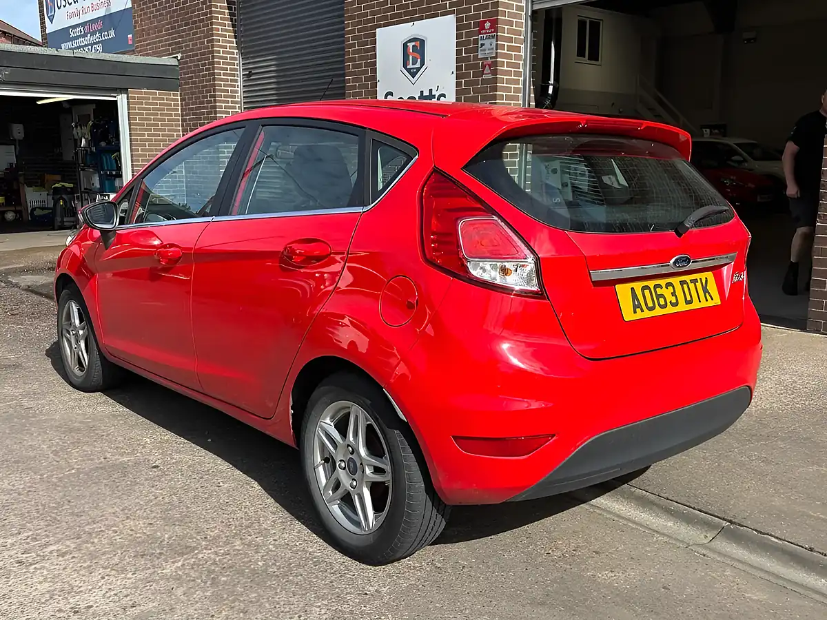 Used 2013 Ford Fiesta Zetec Red - Interior and Exterior details 5