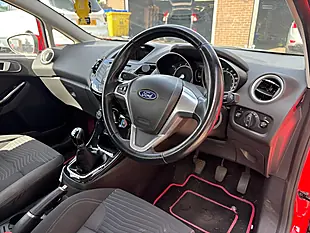 Used 2013 Ford Fiesta Zetec Red - Interior and Exterior details 9