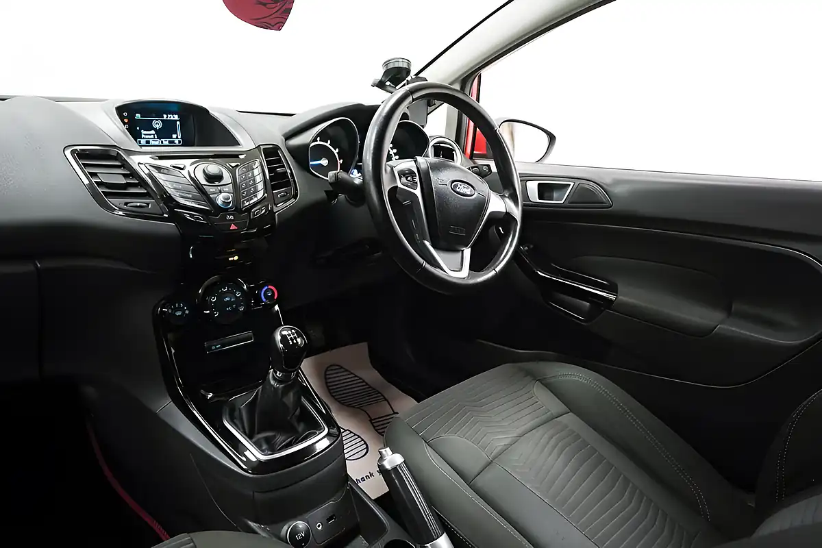 Used 2013 Ford Fiesta Zetec Red - Interior and Exterior details 11
