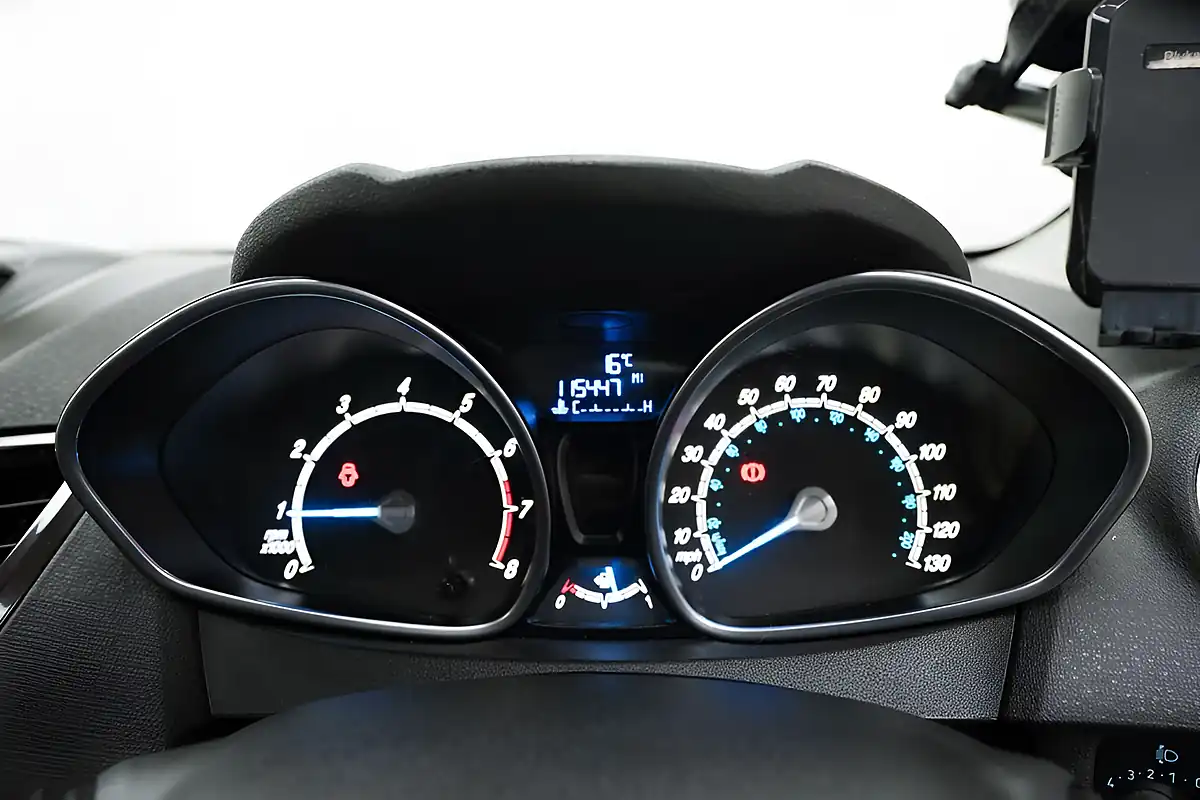 Used 2013 Ford Fiesta Zetec Red - Interior and Exterior details 16
