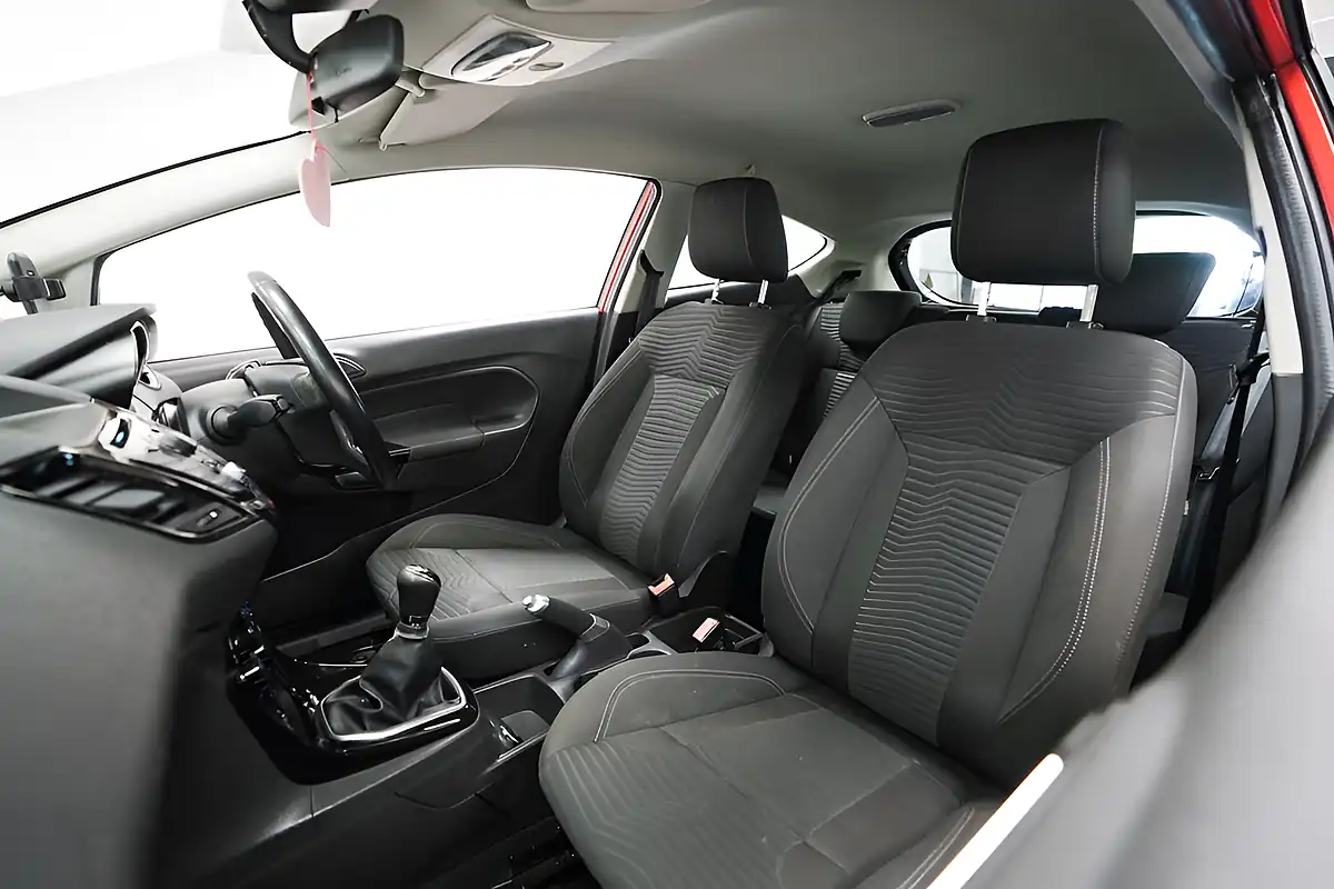 Used 2013 Ford Fiesta Zetec Red - Interior and Exterior details 18