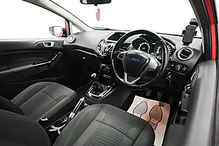 Used 2013 Ford Fiesta Zetec Red - Interior and Exterior details 7